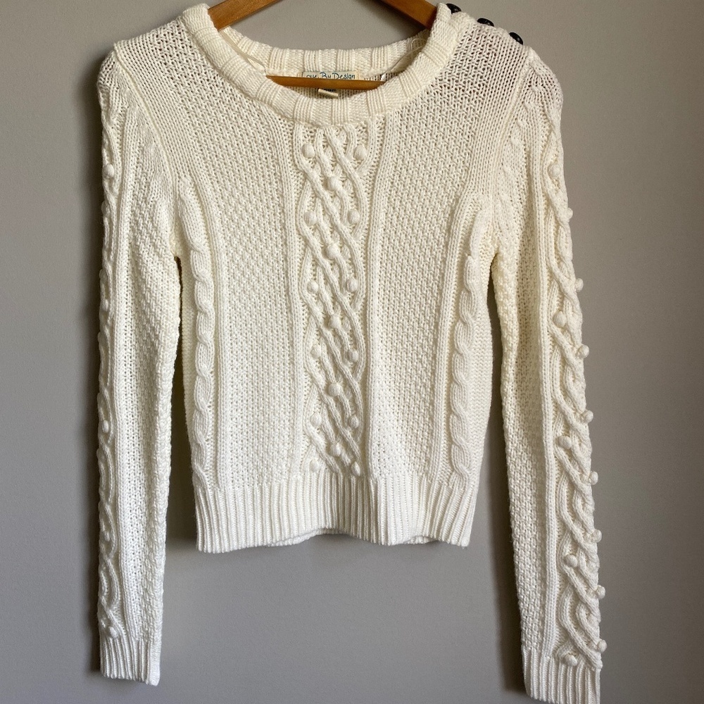 Love by Design Women's Cable Knit Cream Crop Sweater‎ Size Medium